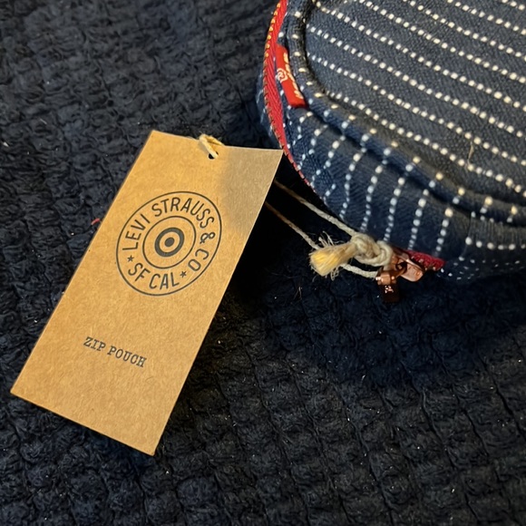 Target x Levi’s Zip Pouch - Picture 2 of 4